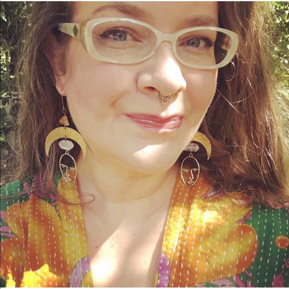 Meet your Posher, Sharon